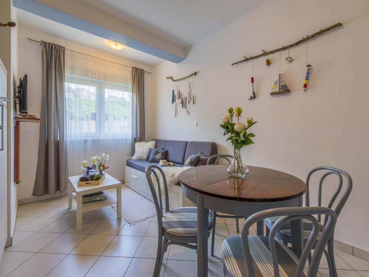Apartments Zec Crikvenica Buitenkant foto