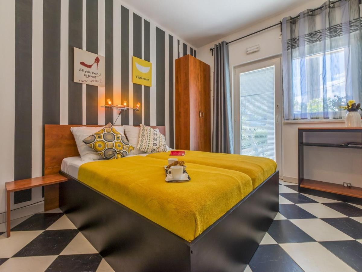 Apartments Zec Crikvenica Buitenkant foto