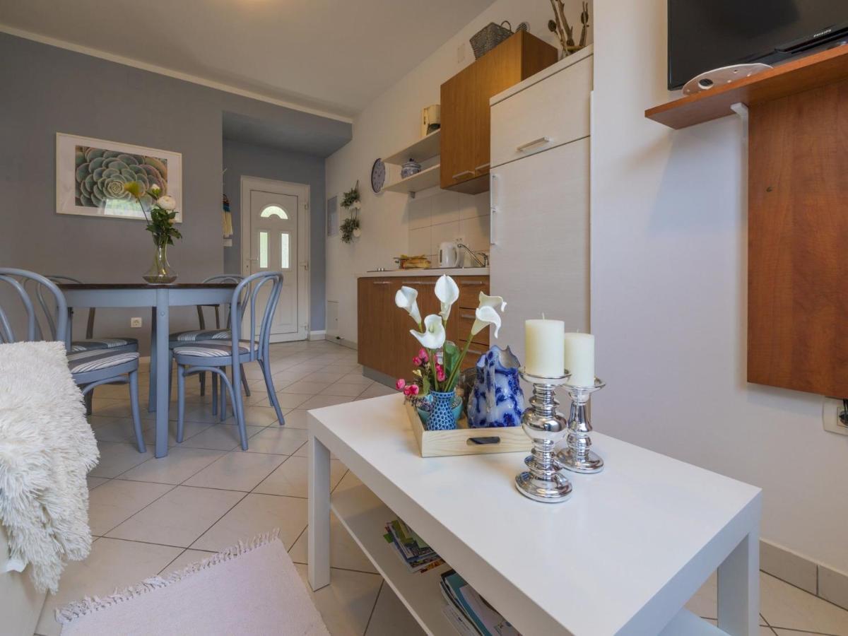 Apartments Zec Crikvenica Buitenkant foto