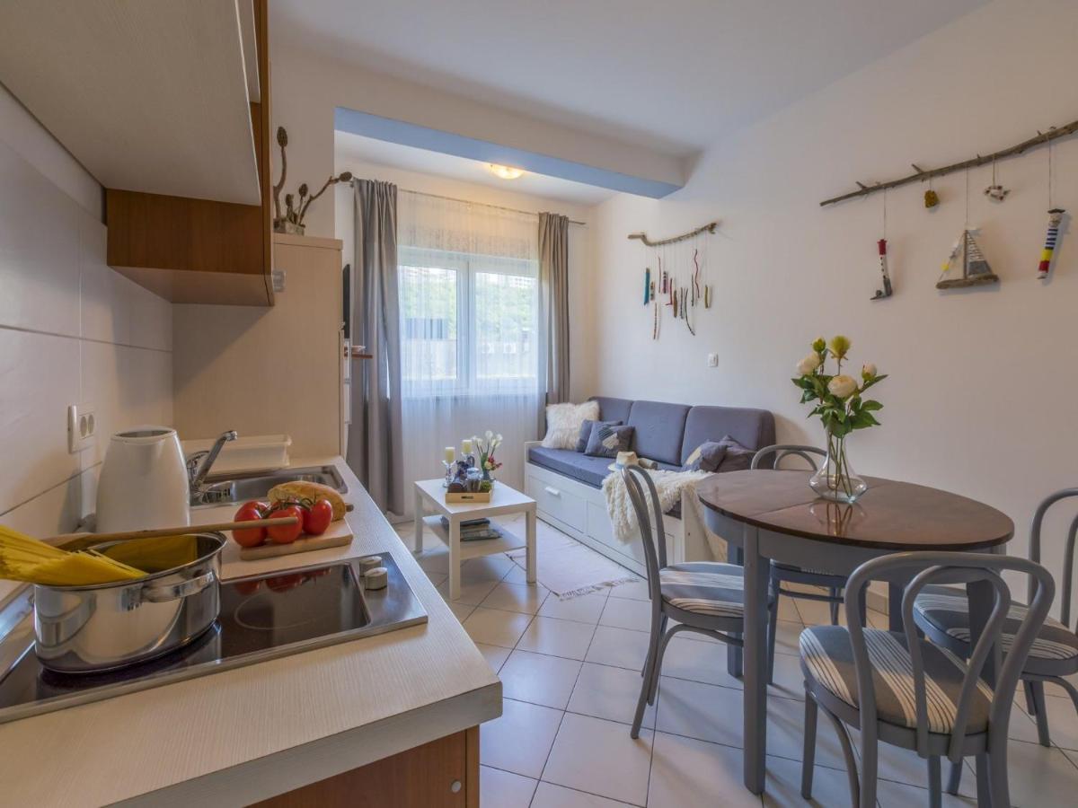 Apartments Zec Crikvenica Buitenkant foto