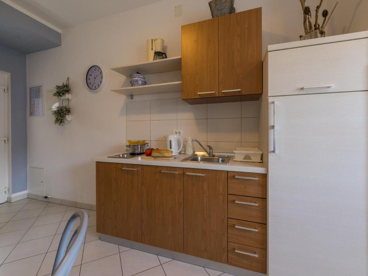 Apartments Zec Crikvenica Buitenkant foto