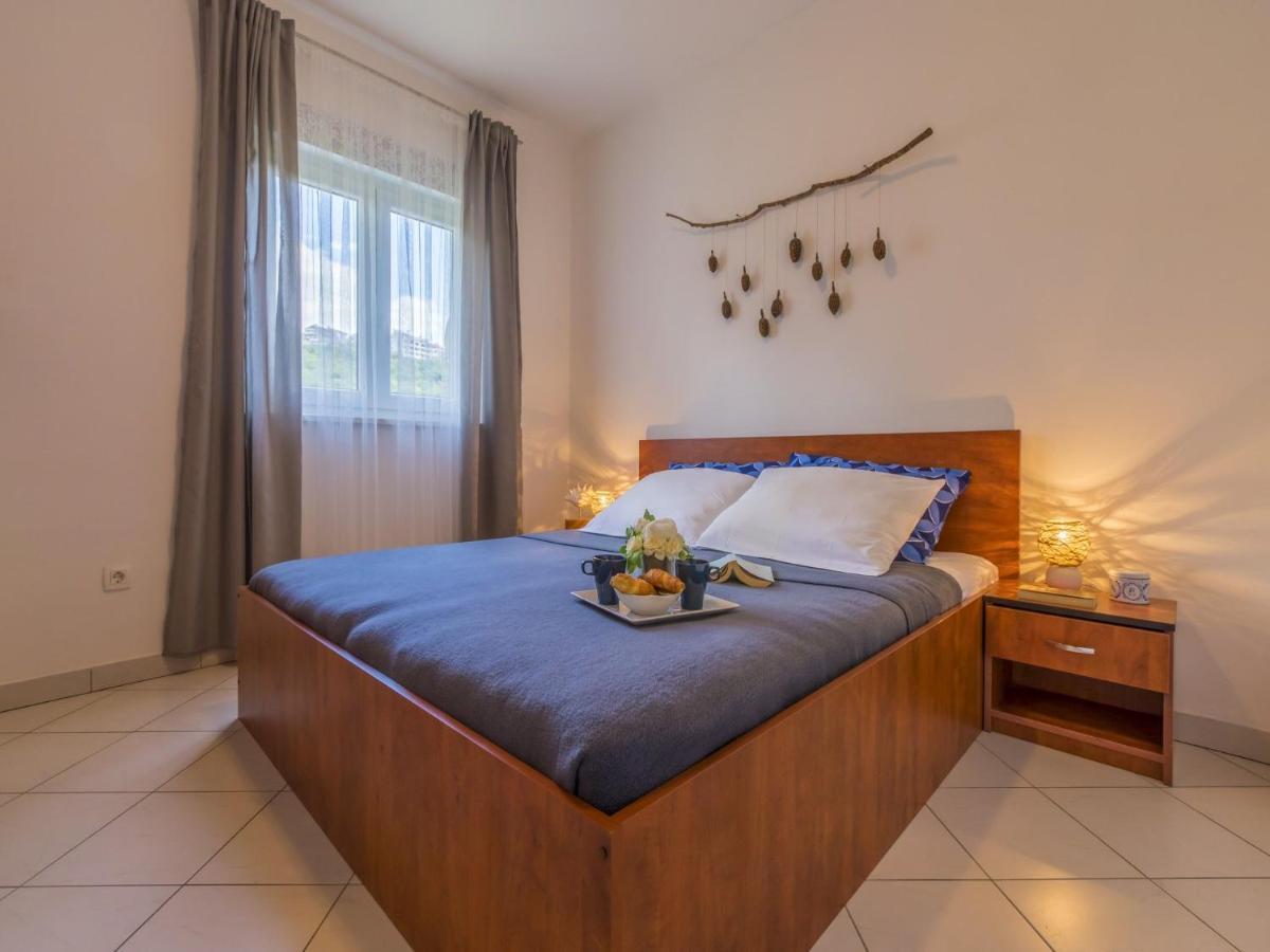 Apartments Zec Crikvenica Buitenkant foto